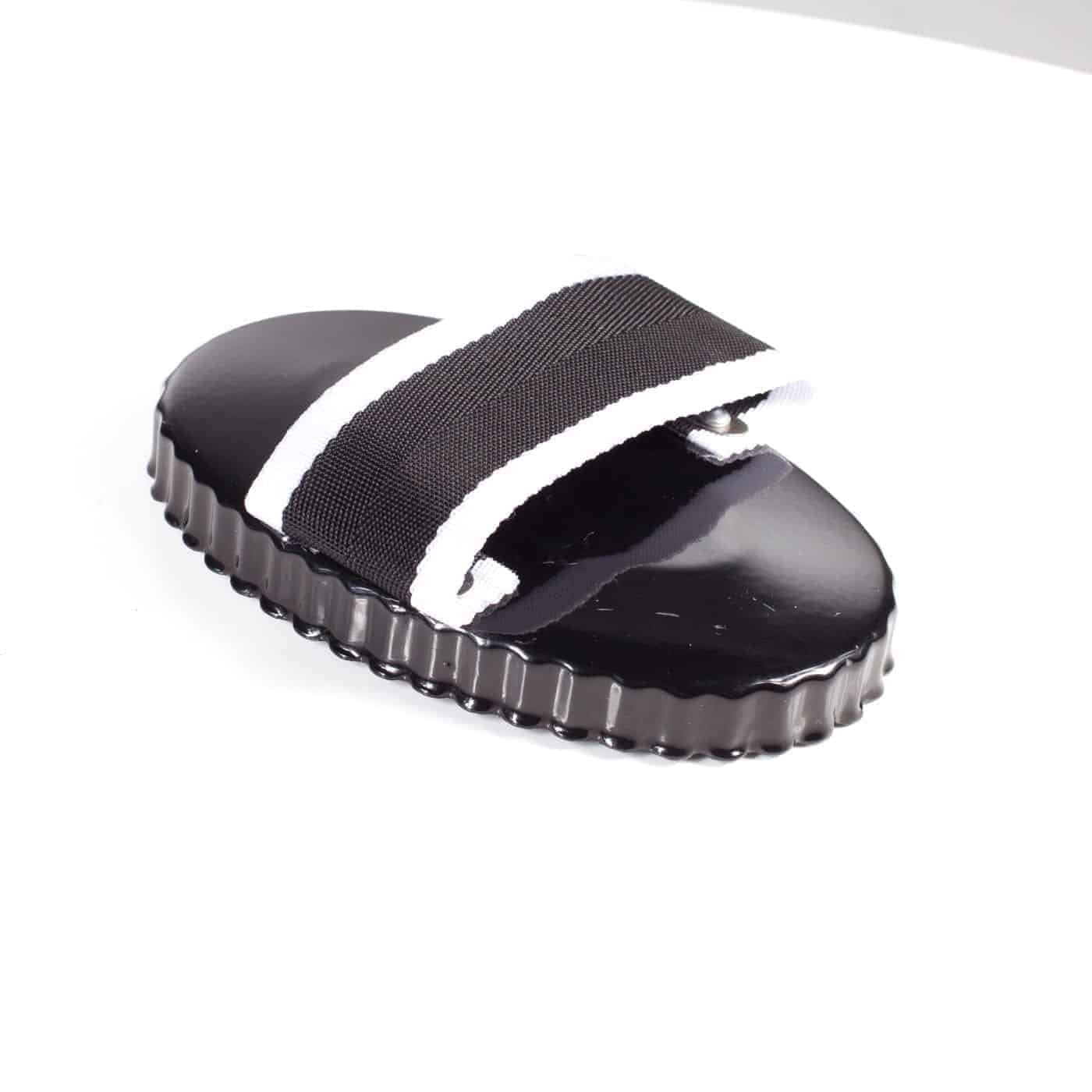 Beucephal Metal Curry Comb Ovel