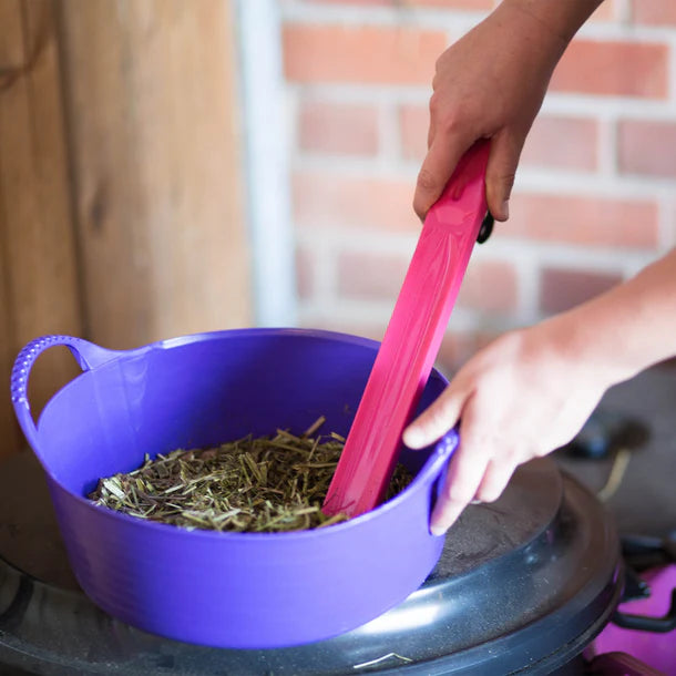 Red Gorilla Flexible Feed Tub 5Ltr