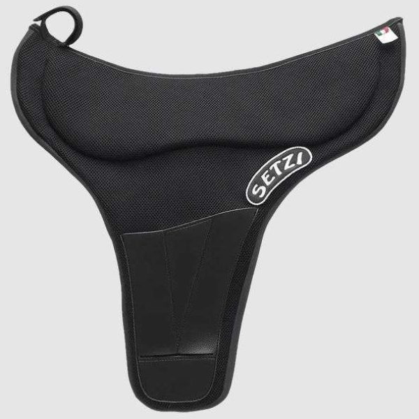 Durable endurance saddle pads – designed for long rides with superior breathability.