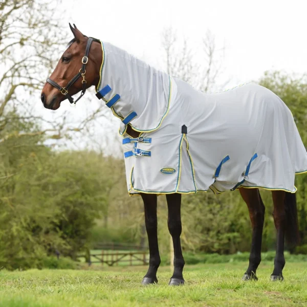 Breathable fly sheet for horses – provides full-body protection from flies and pests.